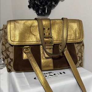 Coach Vintage Limited Edition 2004  Brown & Gold Leather Shoulder Bag🎀🎀🎀